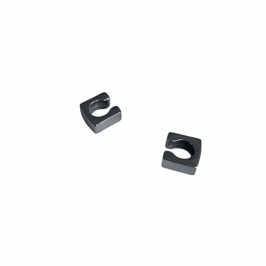 MINI CHROME SQUARE EAR CUFF